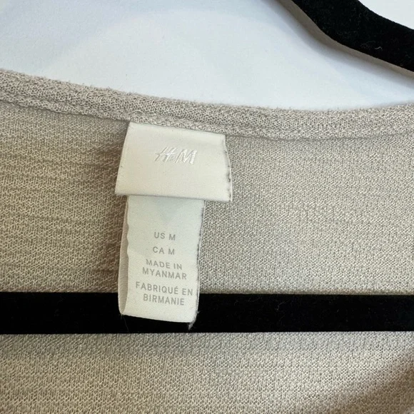 H&M light beige dolmen sleeve tie front top size medium - Picture 3 of 6